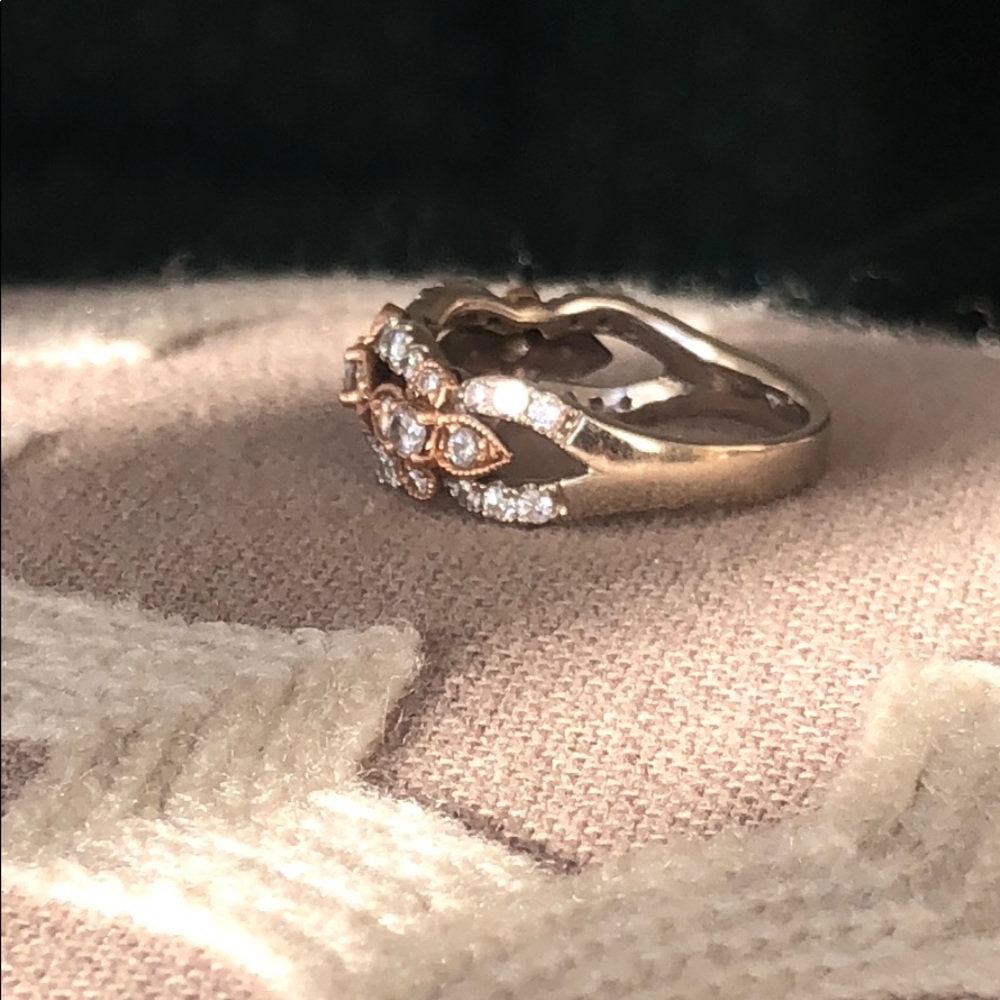 Fancy two-tone diamond ring - Picture 5 of 5